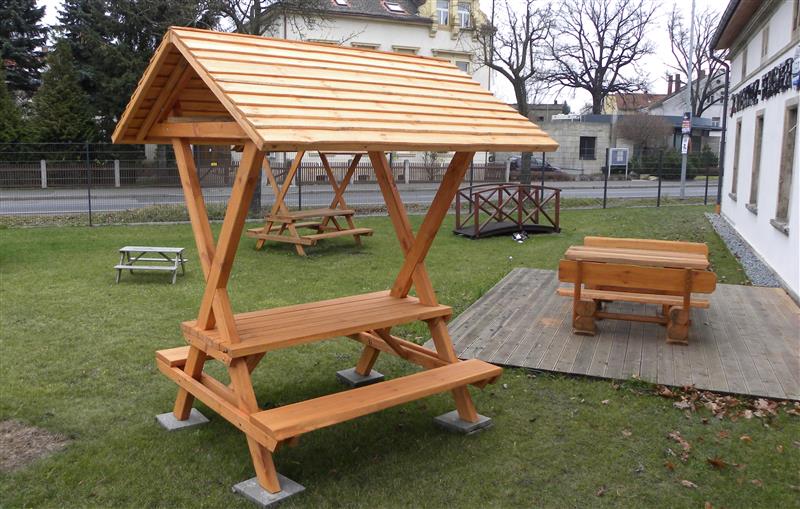 Picknicktisch "Rustikal" mit Bonanzadach XXL 240 cm Mega Holz